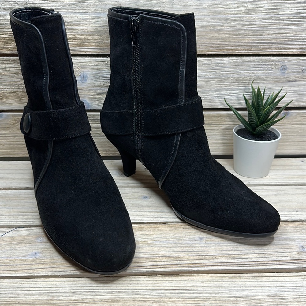 Aerosoles Suede Upper Booties Size 7 1/2M